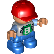 Деталь LEGO Duplo Figure Child with Red Cap - Light Bluish Gray Top with number 8 on Green Banner and Medium Blue Sleeves - Light Flesh Face and Hands - Blue Legs, Светлый сине-серый