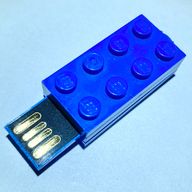 Деталь LEGO USB Flash Drive 8GB Brick, Красный