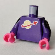 Деталь LEGO Torso, Classic Space Logo, Gold Lapels print, Dark Purple Arms, Dark Pink Hands [Plain], Темно-фиолетовый