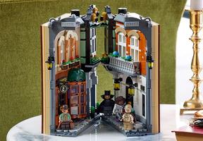Набор LEGO Sherlock Holmes: Book Nook