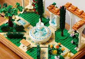 Набор LEGO Fountain Garden
