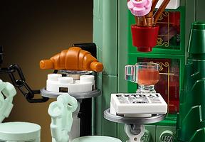 Набор LEGO French Cafe