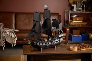 Набор LEGO Captain Jack Sparrow's Pirate Ship