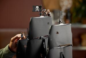 Набор LEGO Captain Jack Sparrow's Pirate Ship