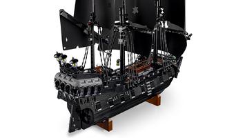 Набор LEGO Captain Jack Sparrow's Pirate Ship
