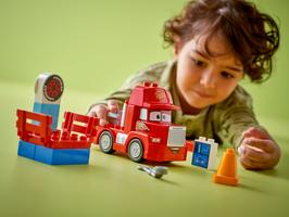 Набор LEGO Mack at the Race