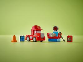 Набор LEGO Mack at the Race
