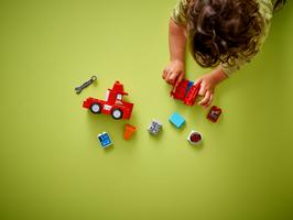 Набор LEGO Mack at the Race