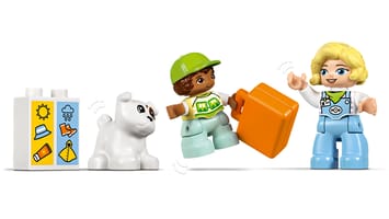 Набор LEGO Интерактивный поезд приключений