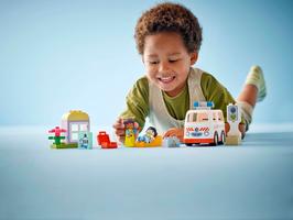 Набор LEGO Ambulance & Driver