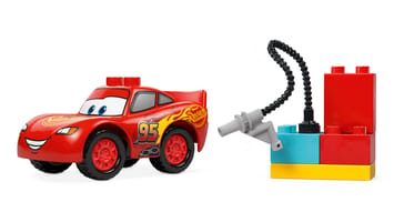 Набор LEGO Визит Маккуина в гараж Дока