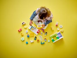 Набор LEGO Life At The Day-Care Center