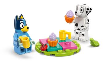 Набор LEGO Playground Fun with Bluey
