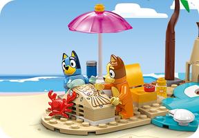 Набор LEGO Bluey’s Beach & Family Car Trip