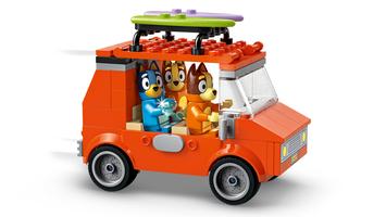 Набор LEGO Bluey’s Beach & Family Car Trip