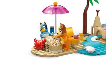 Набор LEGO Bluey’s Beach & Family Car Trip