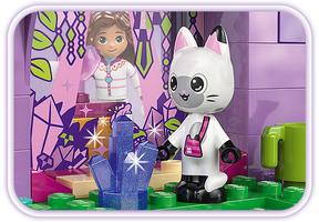 Набор LEGO Sweet Treat Mountain & Kitty Garden