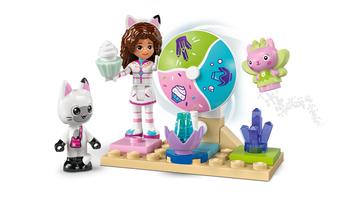 Набор LEGO Sweet Treat Mountain & Kitty Garden