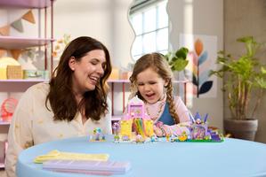 Набор LEGO Sweet Treat Mountain & Kitty Garden