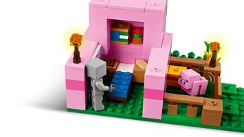Набор LEGO The Baby Pig House