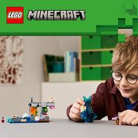 Набор LEGO The Warden Encounter