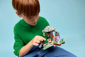 Набор LEGO The Pale Garden