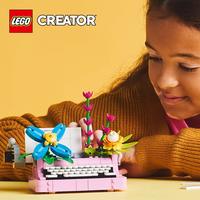 Набор LEGO Typewriter with Flowers
