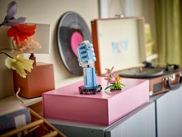 Набор LEGO Record Player with Flowers