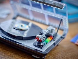 Набор LEGO Retro Record Player