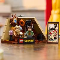 Набор LEGO The Goonies: The Walshes' Attic