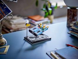 Набор LEGO Flying Moon Car