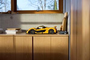 Набор LEGO McLaren P1