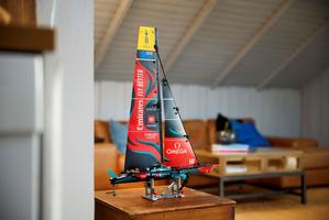 Набор LEGO Emirates Team New Zealand AC75 Yacht