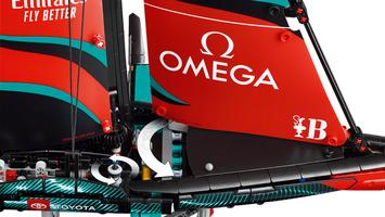 Набор LEGO Emirates Team New Zealand AC75 Yacht
