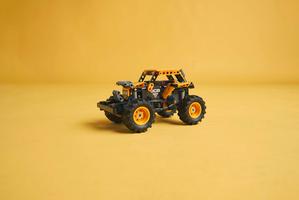 Набор LEGO Monster Jam DIGatron Pull-Back