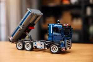 Набор LEGO Tipping Dump Truck