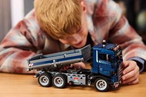 Набор LEGO Tipping Dump Truck