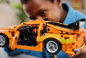 Набор LEGO Fast and Furious Toyota Supra MK4
