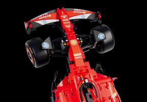 Набор LEGO Ferrari SF-24 F1 Car