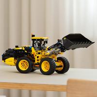 Набор LEGO Volvo L120 Electric Wheel Loader