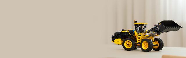 Набор LEGO Volvo L120 Electric Wheel Loader