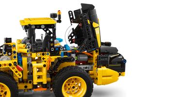 Набор LEGO Volvo L120 Electric Wheel Loader