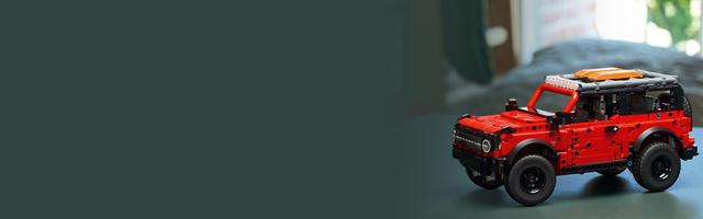 Набор LEGO Ford Bronco SUV