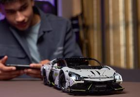 Набор LEGO Lamborghini Revuelto Super Sports Car