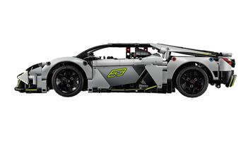 Набор LEGO Lamborghini Revuelto Super Sports Car