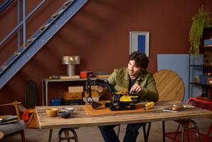 Набор LEGO Volvo EC500 Hybrid Excavator