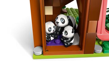 Набор LEGO Panda Sanctuary Animal Care