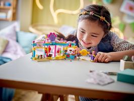 Набор LEGO Heartlake City Candy Store