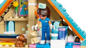 Набор LEGO Horse and Pet Vet Clinic