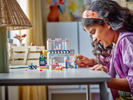 Набор LEGO Hair Salon and Accessories Store